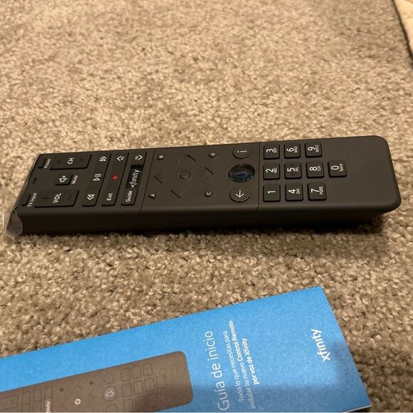 NWOT Xfinity XR15 X1 Voice Remote with Manual and Seal - Picture 5 of 6